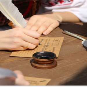 "Обзорная экскурсия для школьников по Москве + мастер-класс по письму гусиными перьями”